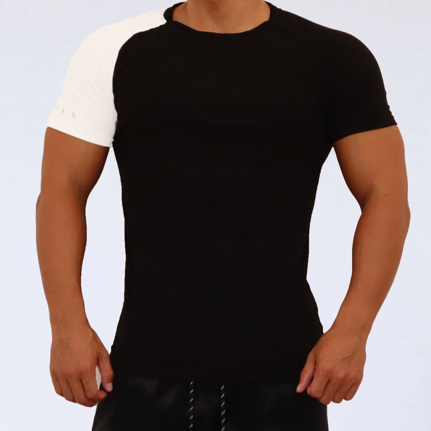 ONE SIDET-SHIRT　volkh　~BLACK×WHITE~