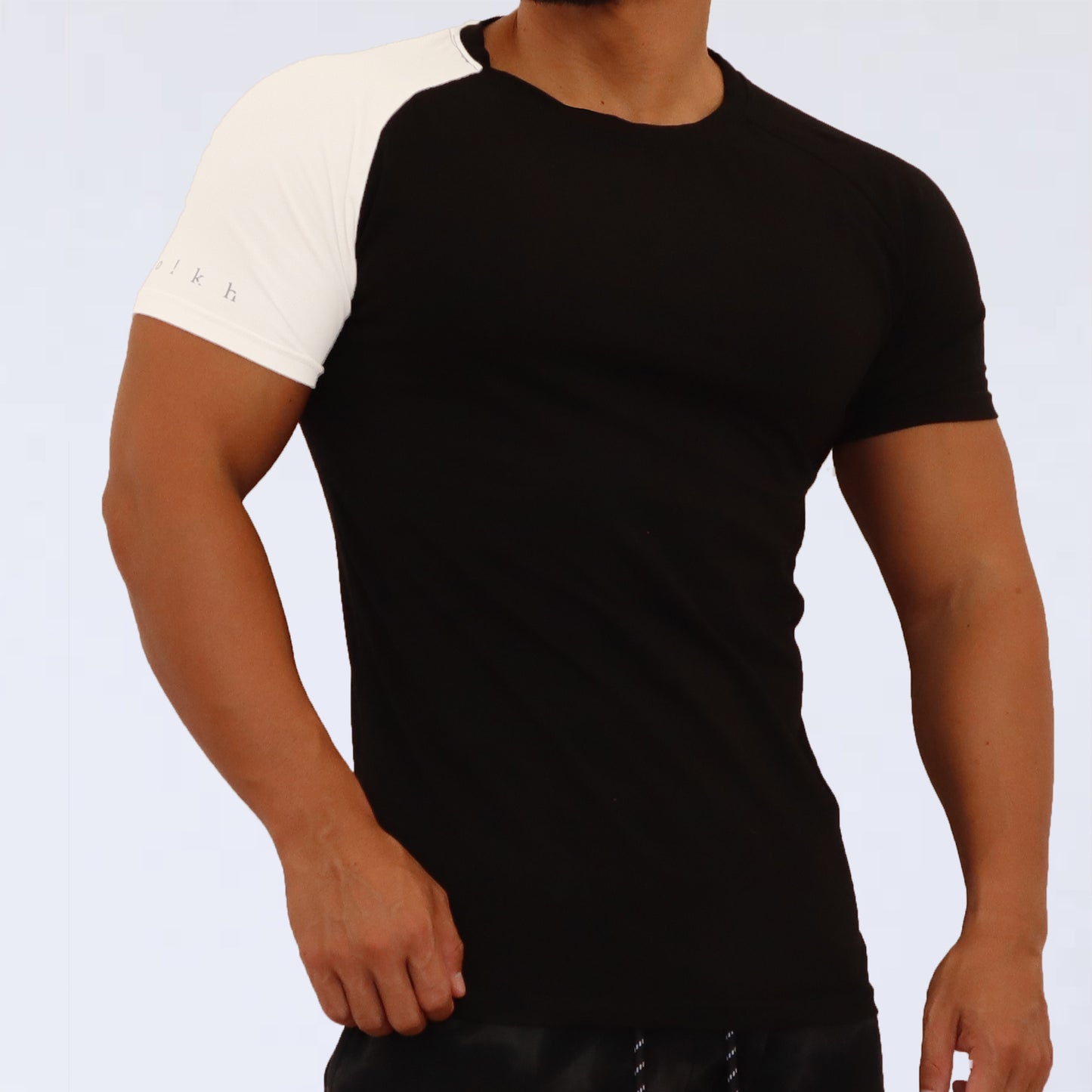 ONE SIDET-SHIRT　volkh　~BLACK×WHITE~